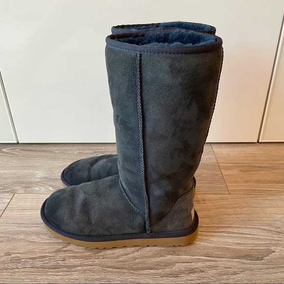 UGG Tall Boots Women's Size 6 - Picture 1 of 10